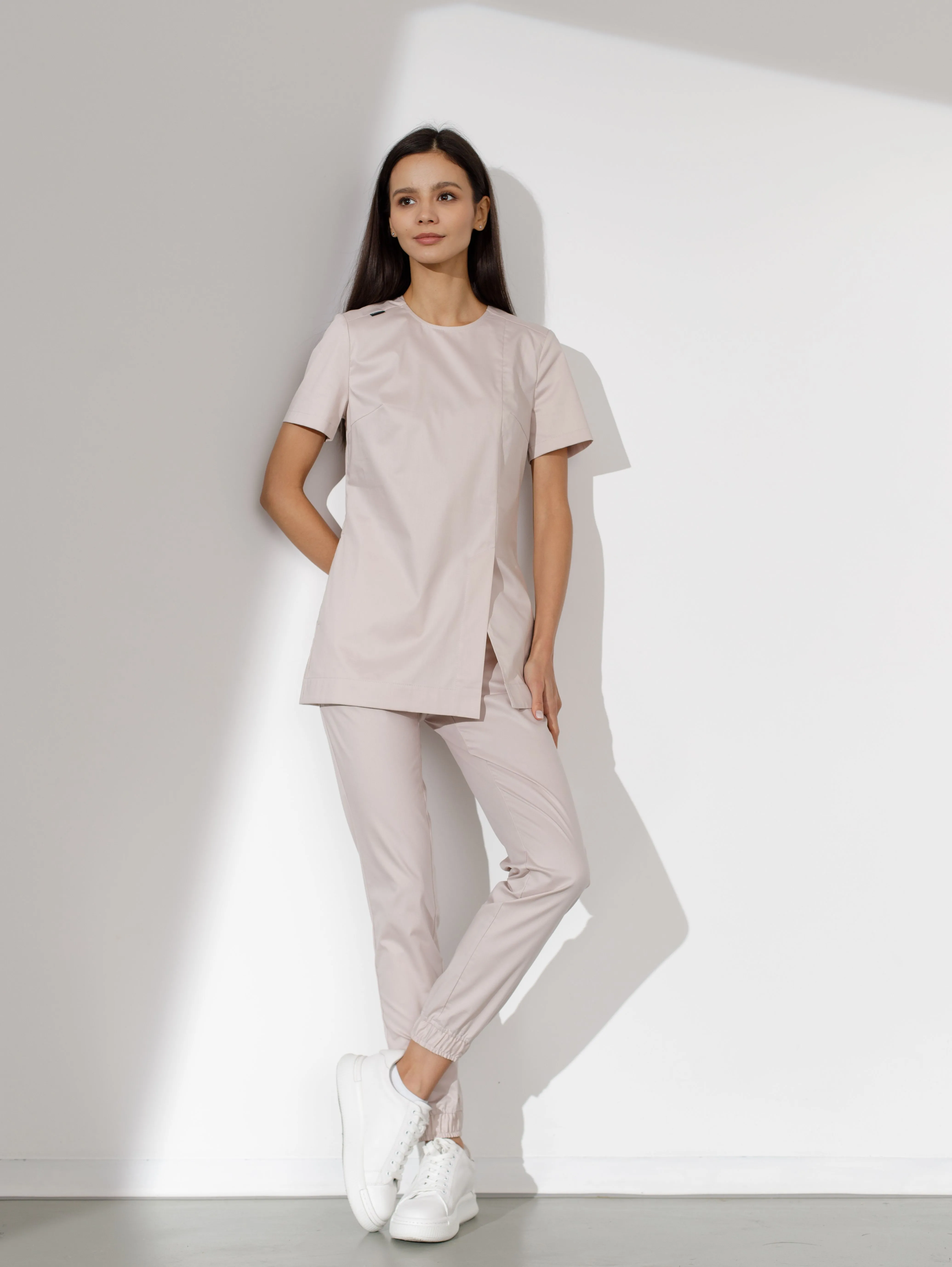 Женский медицинский костюм CWT17-J1 (жемчужно–бежевый)